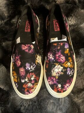 Keds Women's Black Floral Slip-On Sneakers